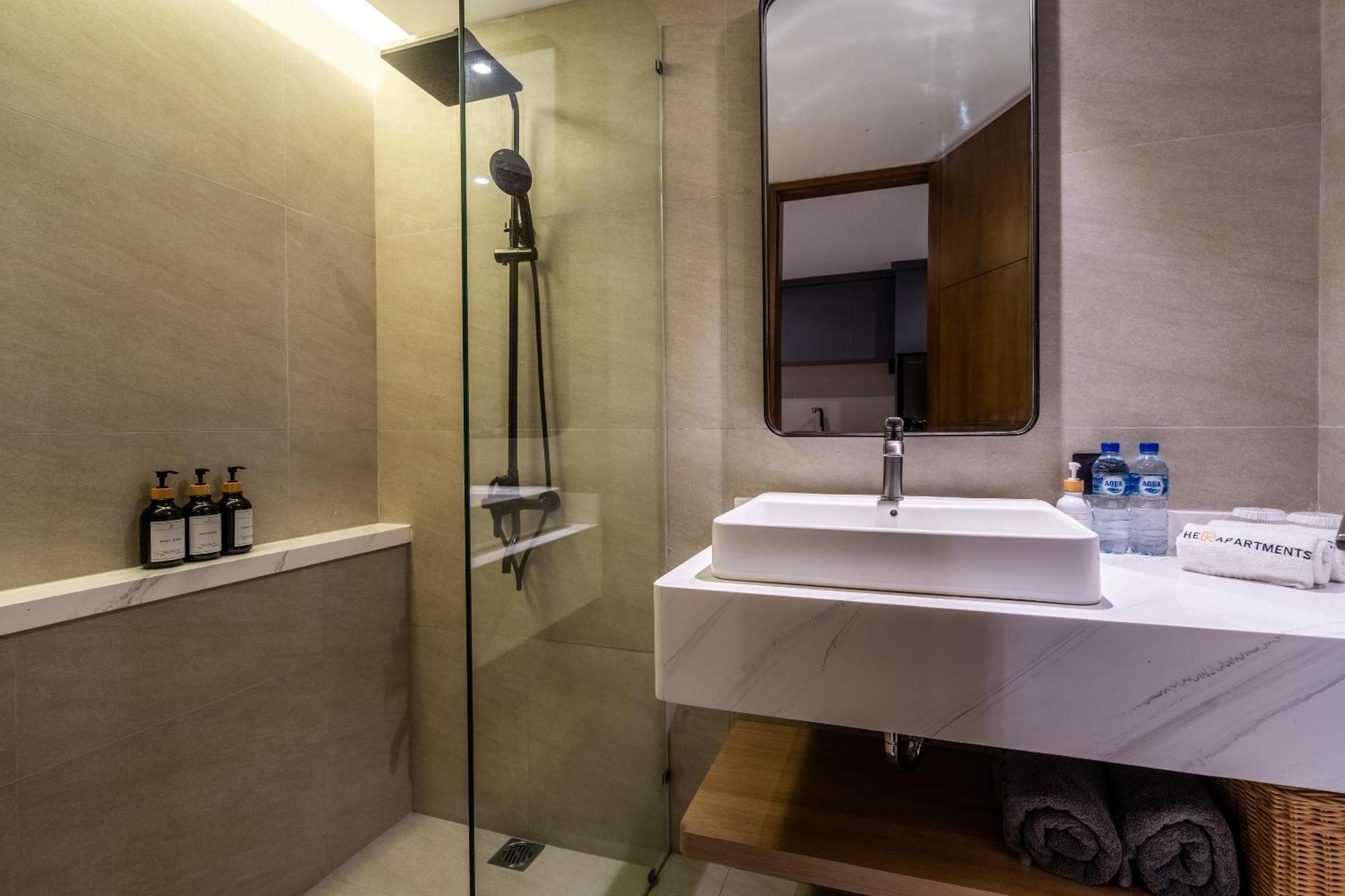The R Apartments Pererenan Canggu  Exterior photo